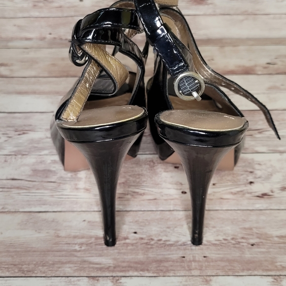 BCBGeneration High Heel Shoes Size 7 1/2 - Picture 4 of 6